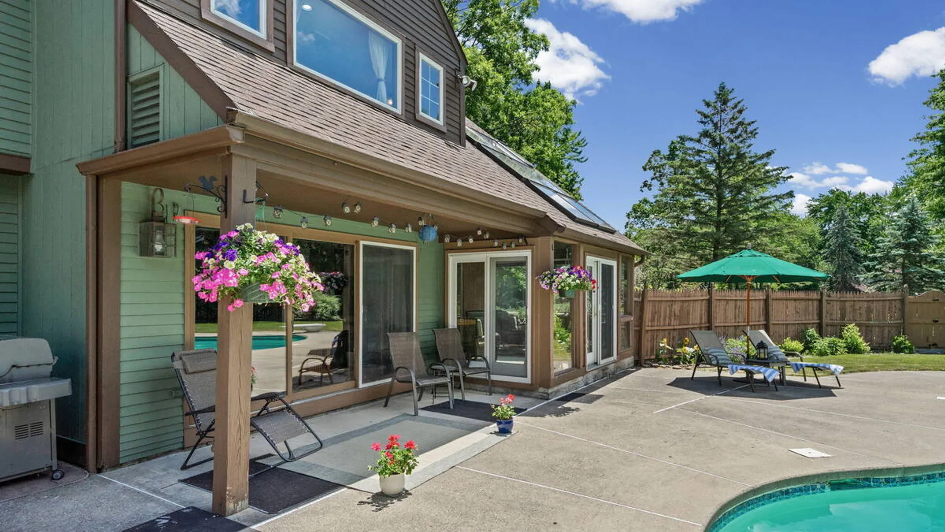 Property at 35 Lincoln Mall, Niskayuna, NY 12309 75