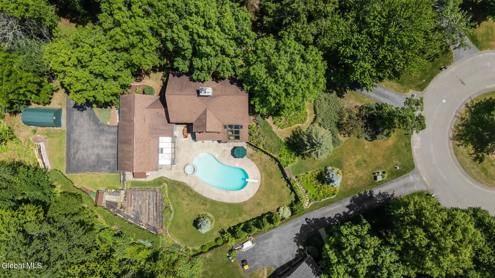 Property at 35 Lincoln Mall, Niskayuna, NY 12309 81