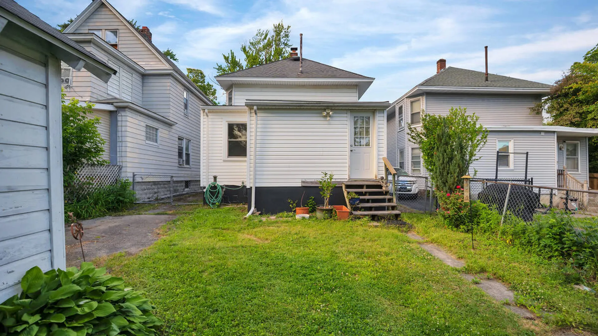 Property at 1322 Alden Place, Schenectady, NY 12308 44
