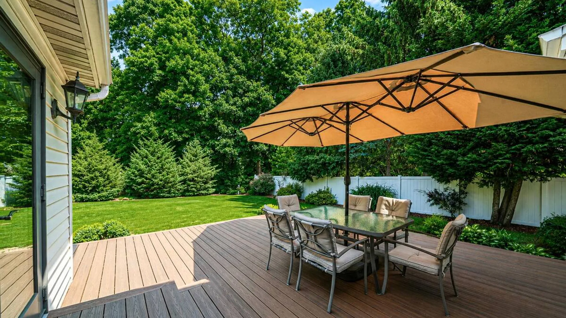 Property at 16 Lakecrest Lane, Ronkonkoma, NY 11779 36