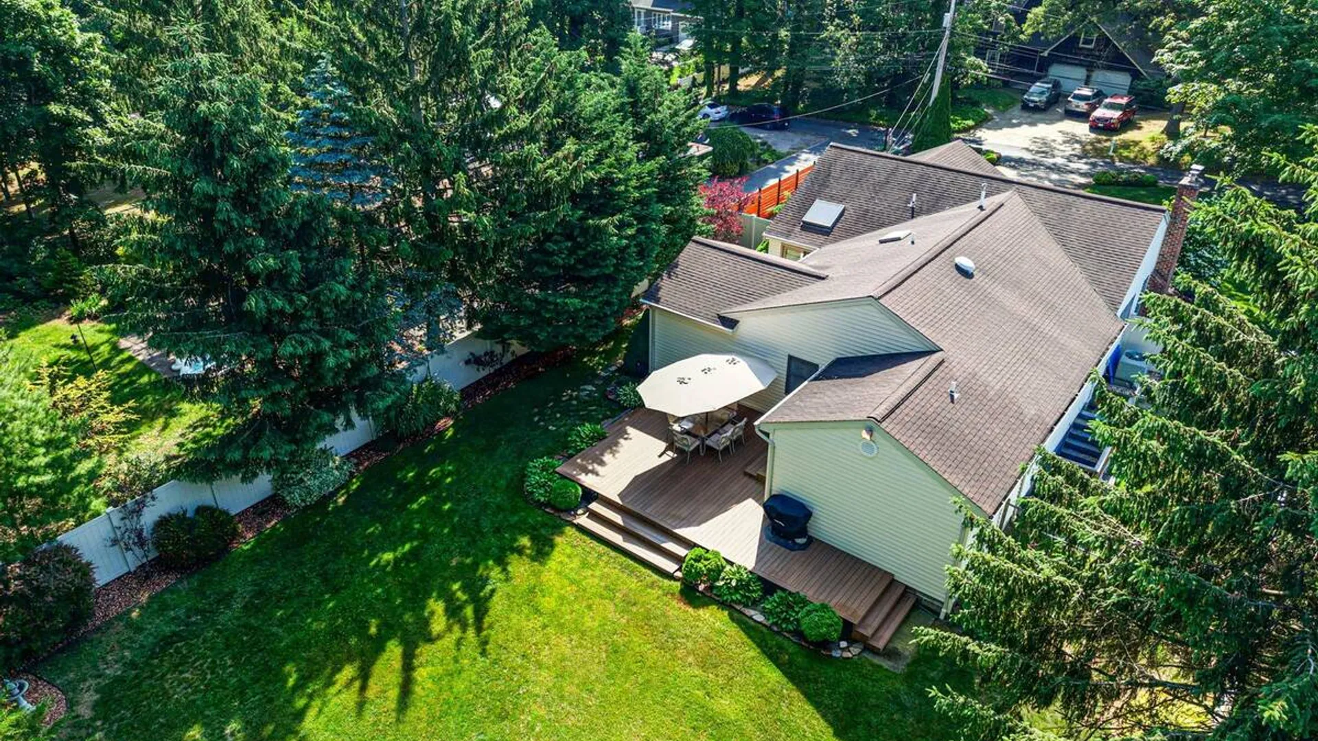 Property at 16 Lakecrest Lane, Ronkonkoma, NY 11779 42