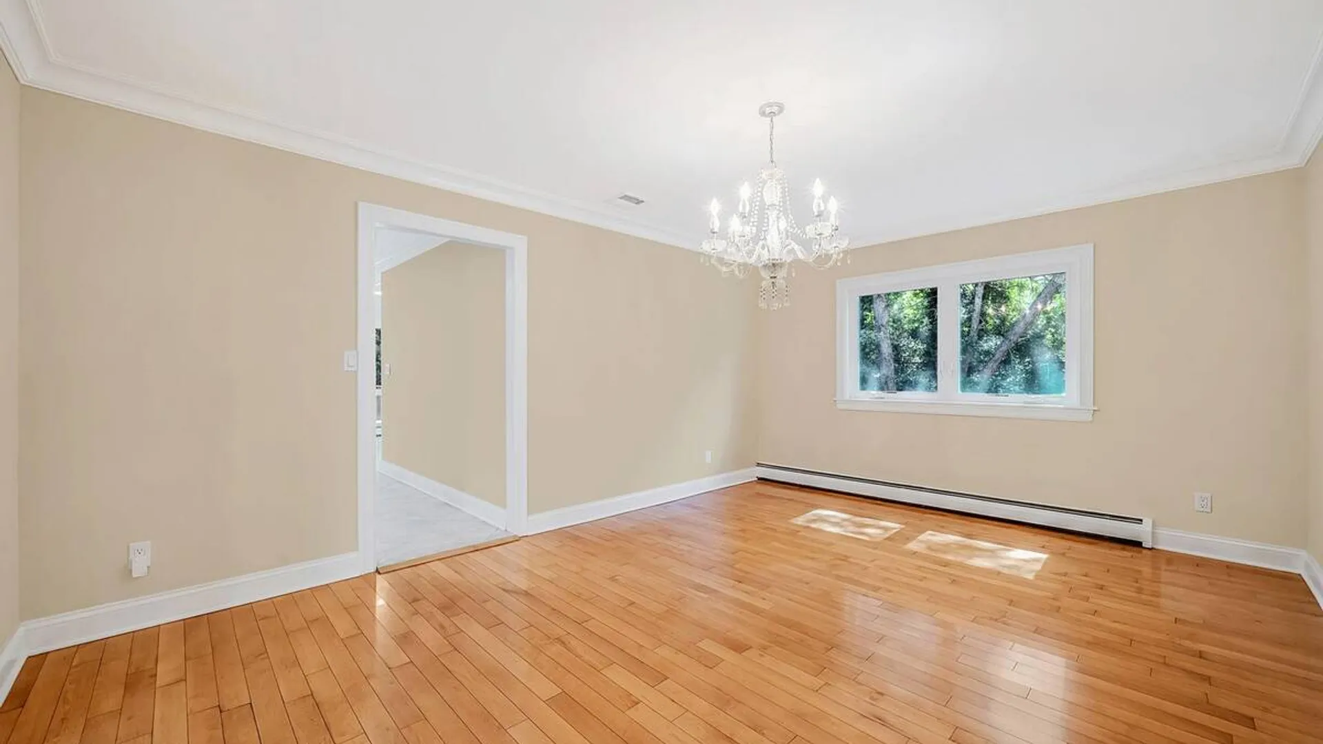 Property at 4 Durham Drive, Dix Hills, NY 11746 19