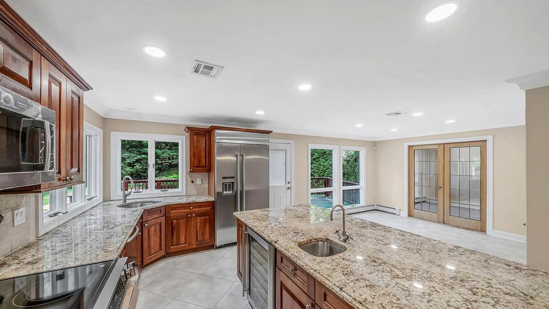 Property at 4 Durham Drive, Dix Hills, NY 11746 24