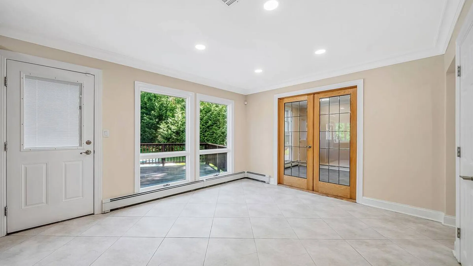 Property at 4 Durham Drive, Dix Hills, NY 11746 27