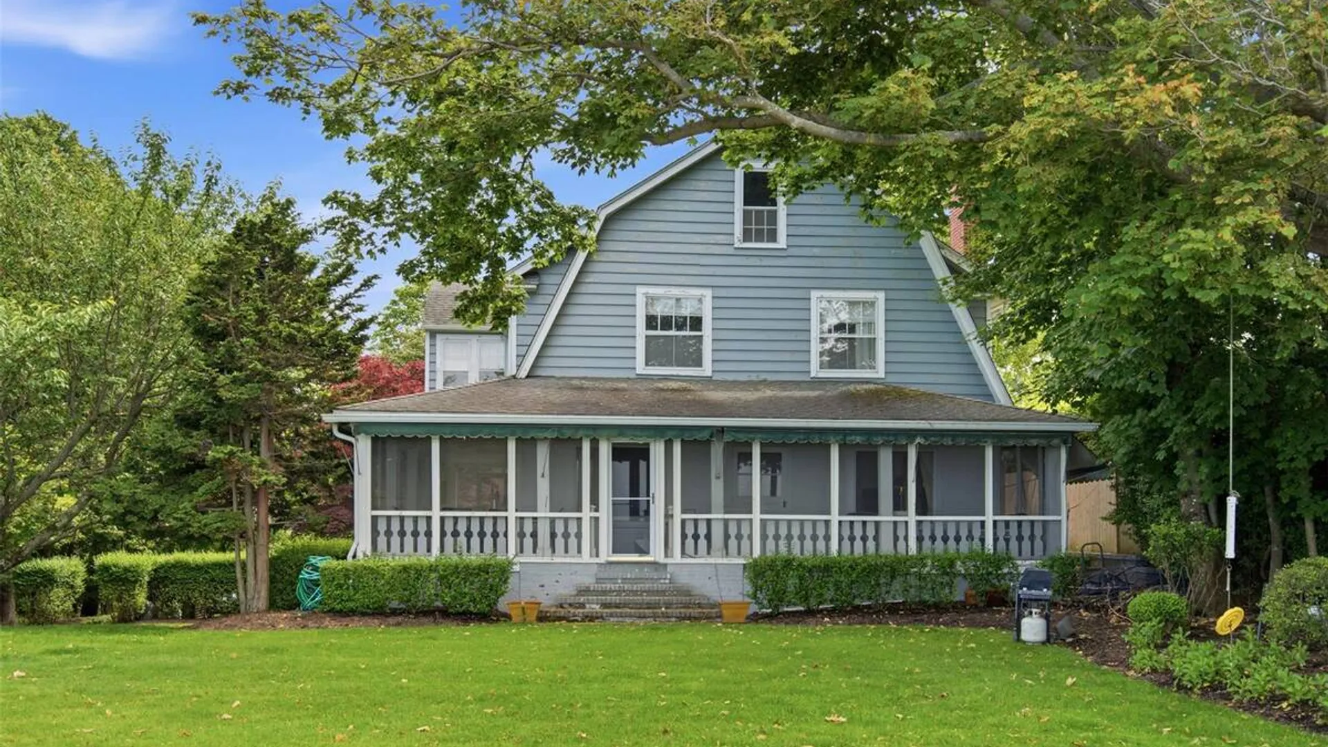 Property at 7 Thompson Street, Shoreham, NY 11786 28