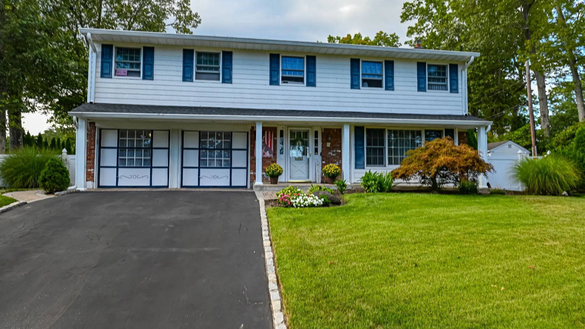 Property at 23 Hurtin Boulevard, Smithtown, NY 11787 2