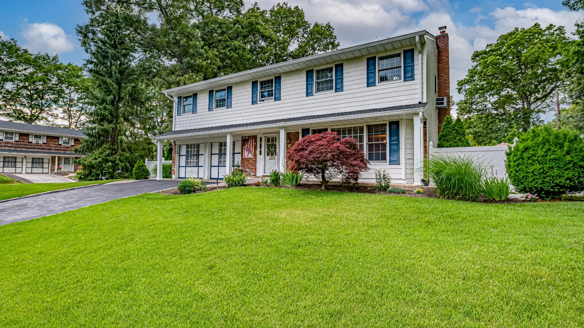 Property at 23 Hurtin Boulevard, Smithtown, NY 11787 35