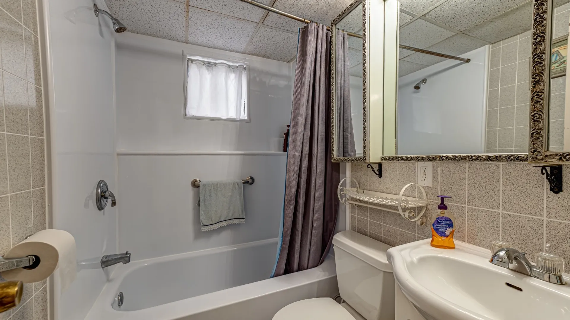 Property at 4 Bowman Lane, Kings Park, NY 11754 24