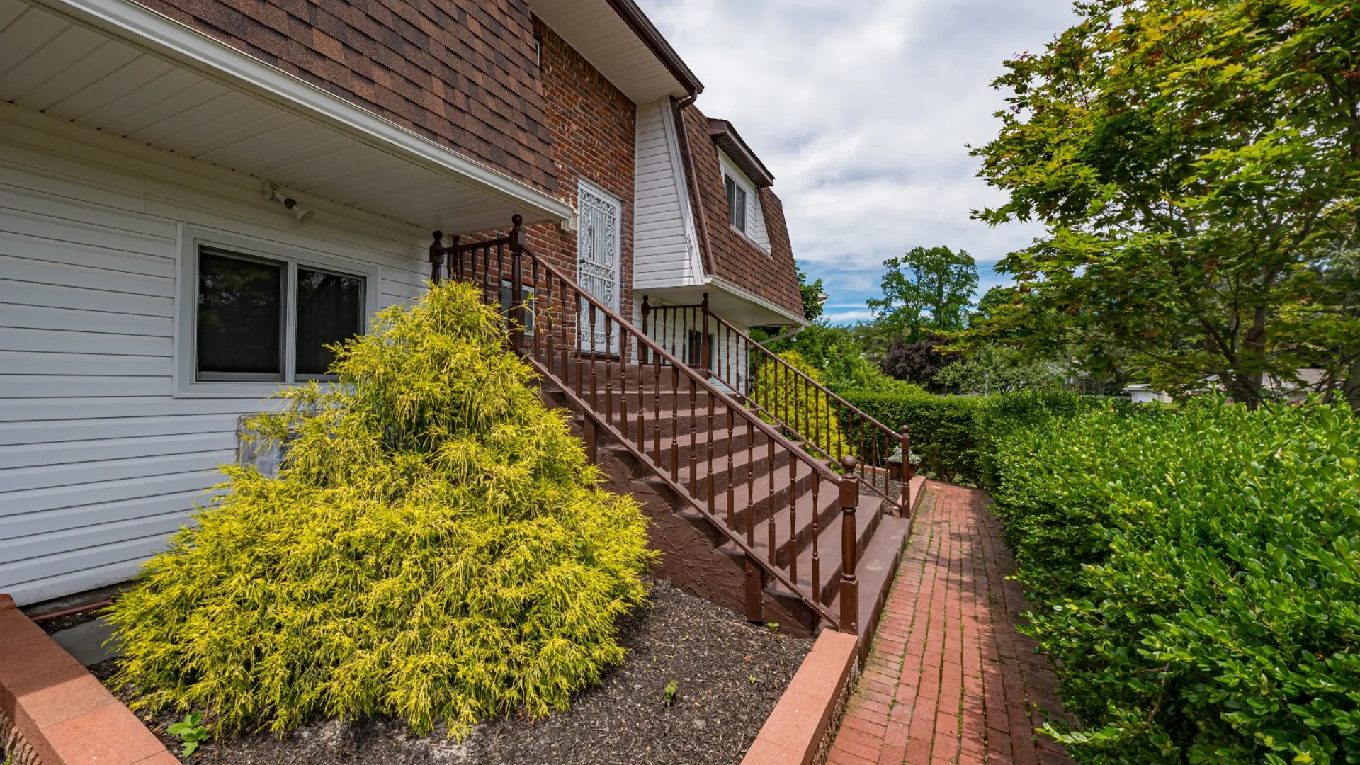 Property at 4 Bowman Lane, Kings Park, NY 11754 5