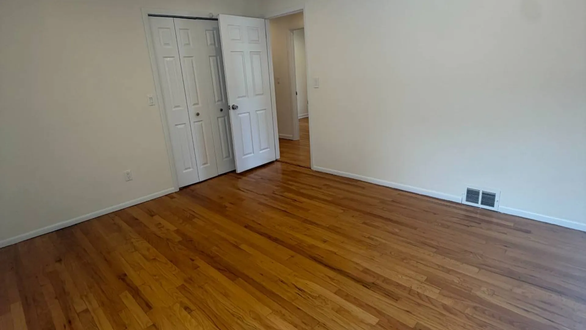 Property at 268 chesterton ave, Staten Island, NY 10306 14