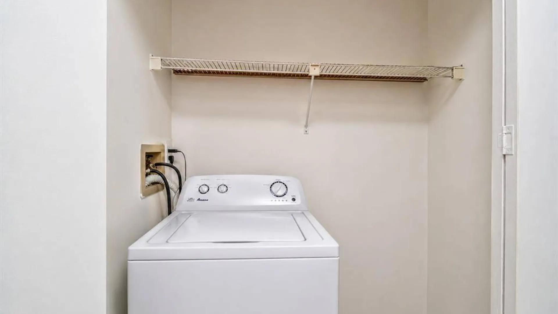 Property at 2823 W 37th St, Brooklyn, NY 11224 10