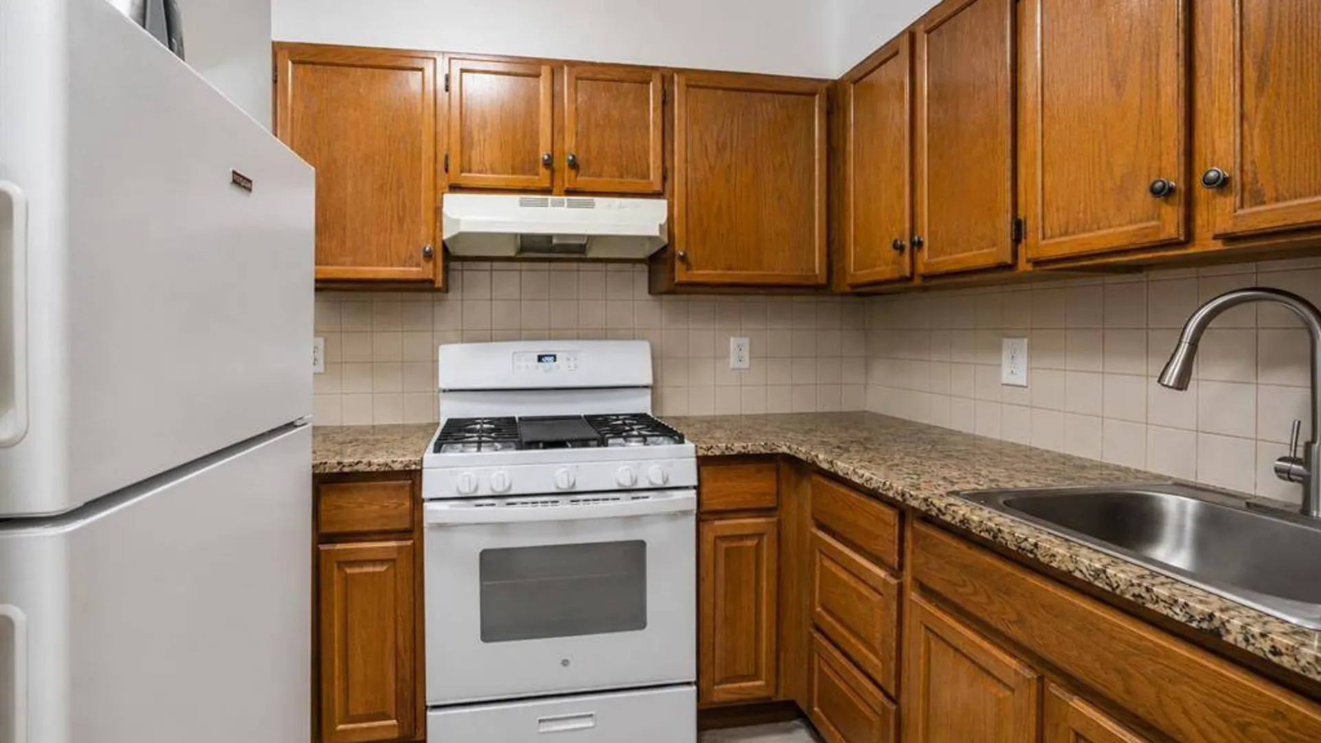 Property at 2823 W 37th St, Brooklyn, NY 11224 9