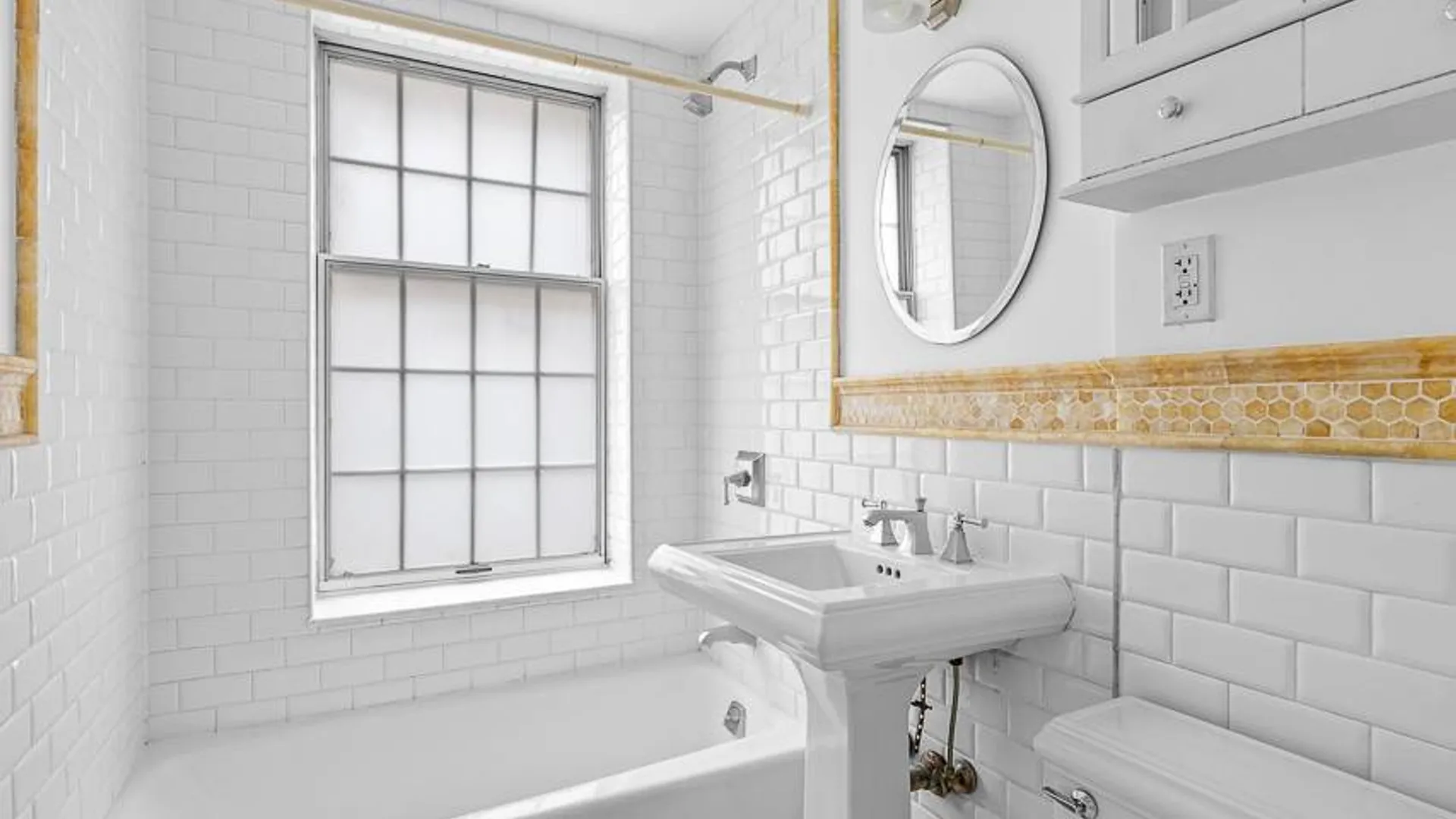 Property at 200 East 35th Street, New York, NY 10016 11