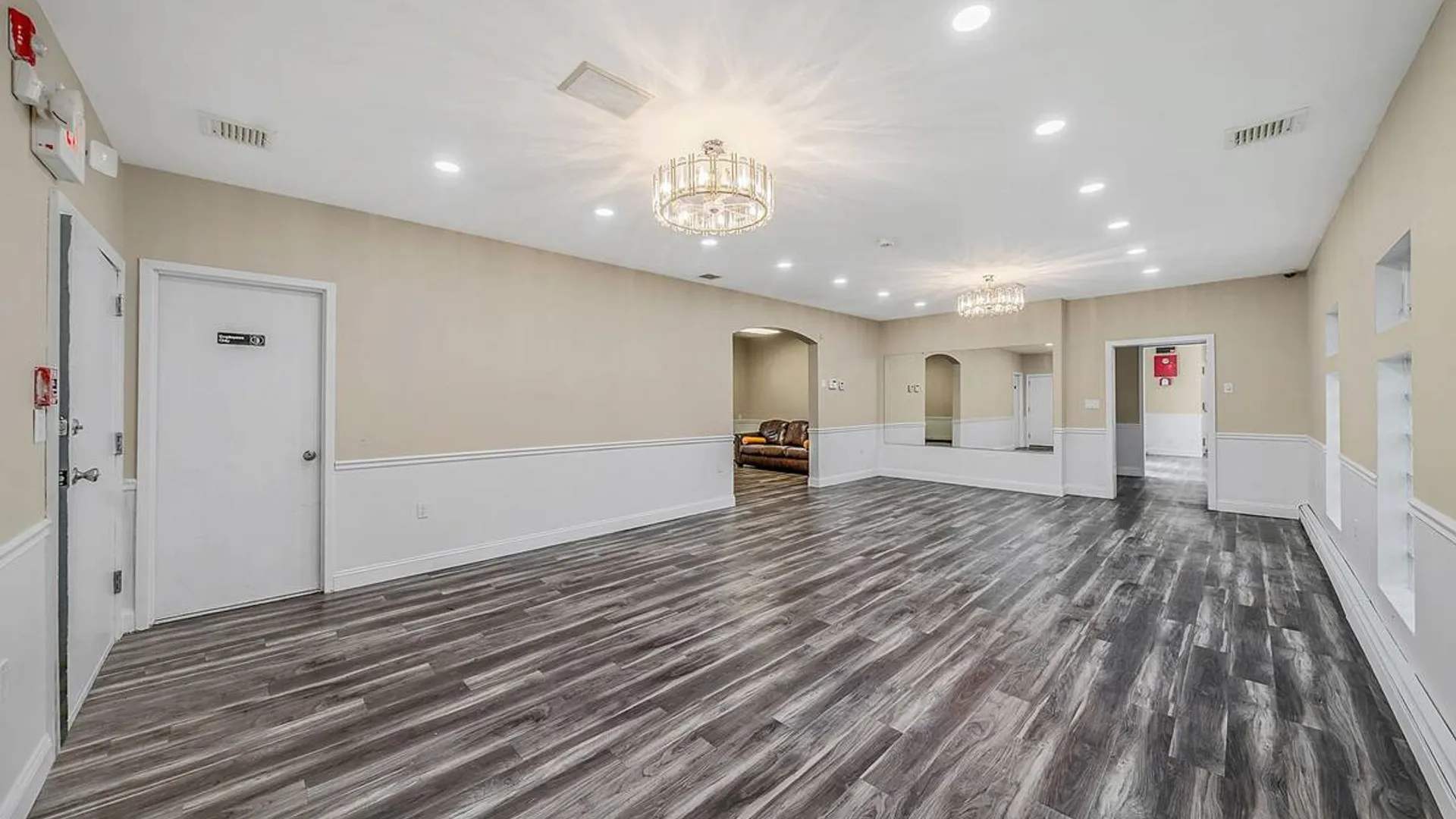 Property at 41 Echo Avenue, Miller Place, NY 11764 15