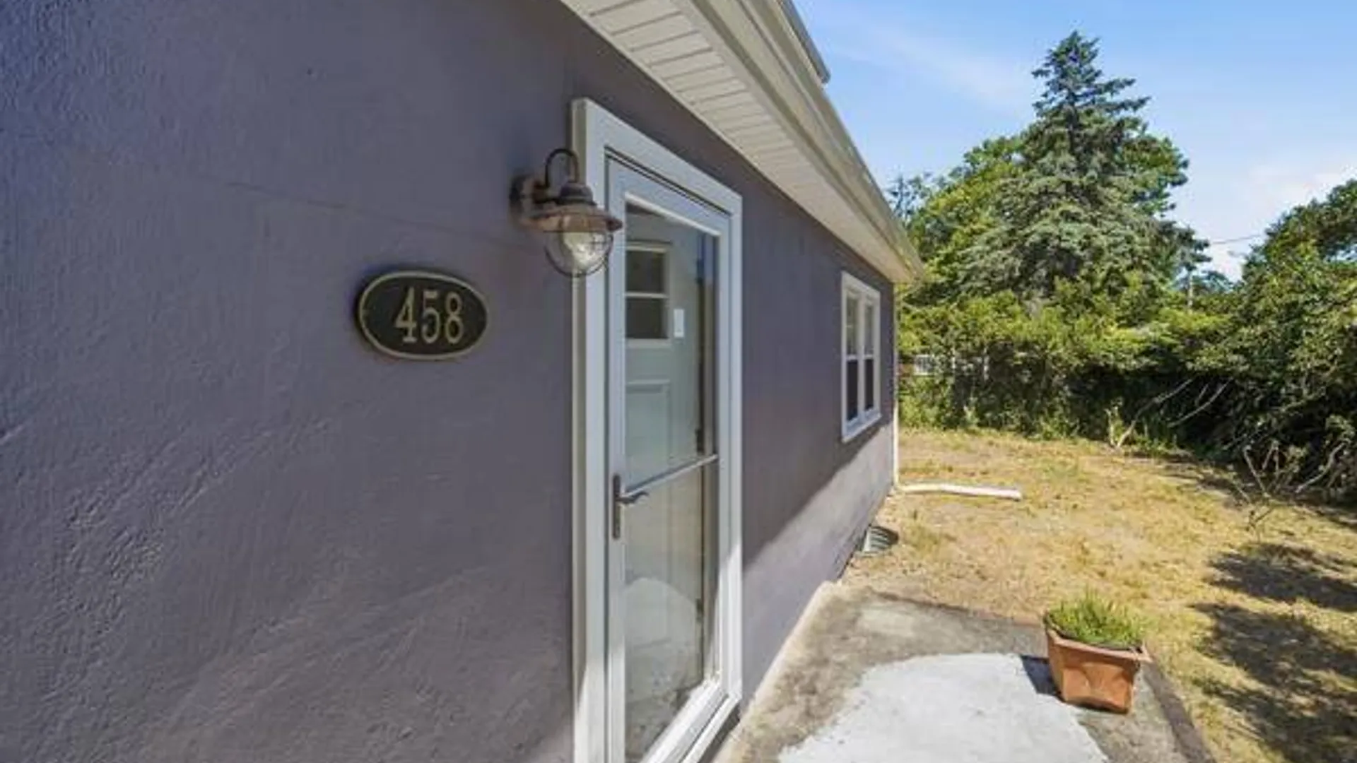 Property at 458 N Magee Street, Southampton, NY 11968 4