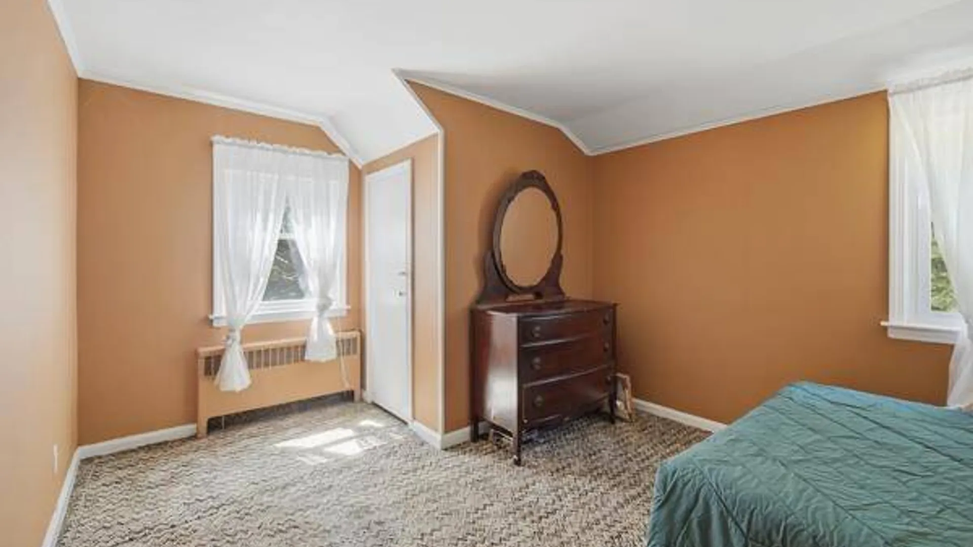 Property at 458 N Magee Street, Southampton, NY 11968 31