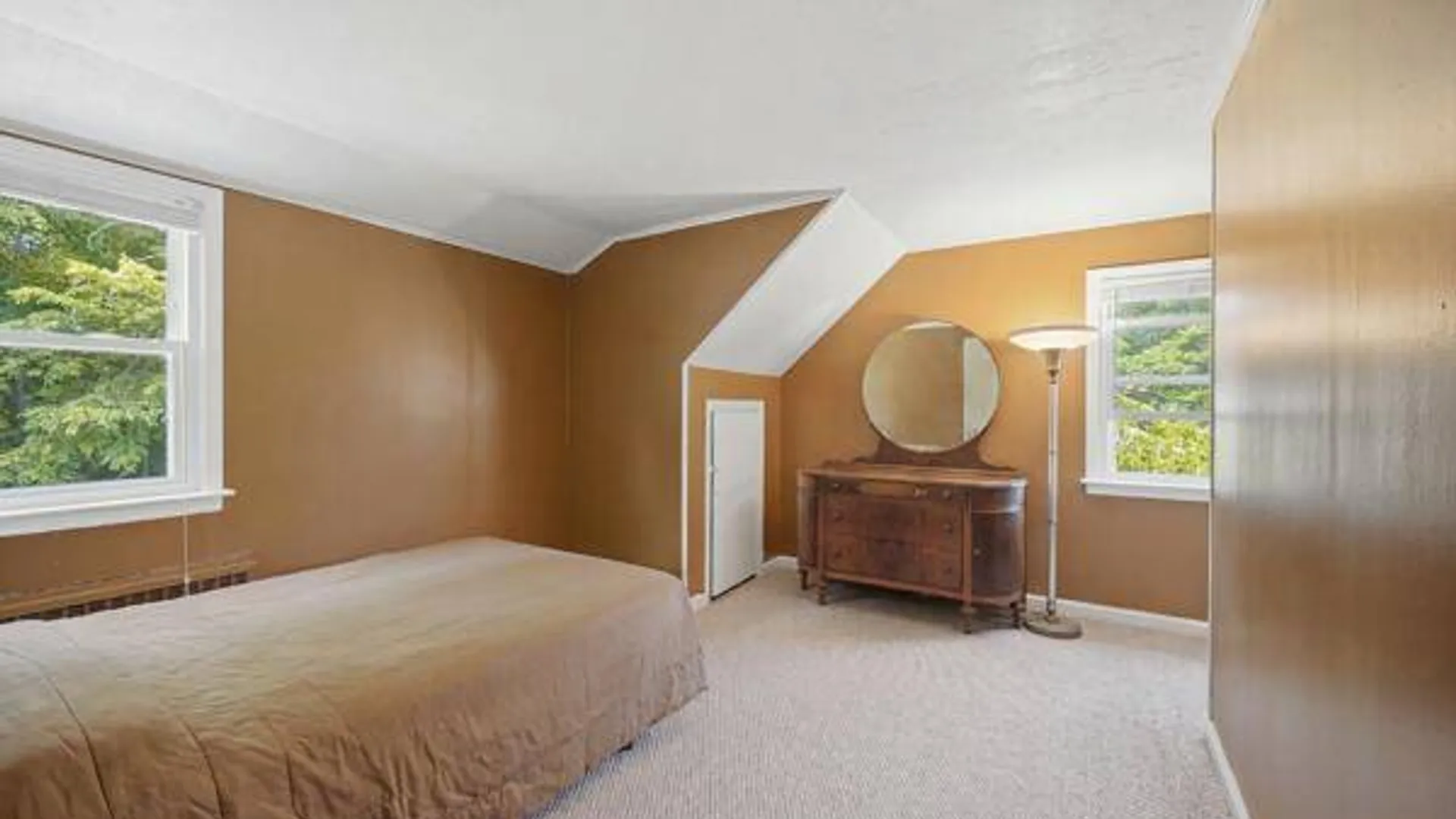 Property at 458 N Magee Street, Southampton, NY 11968 34