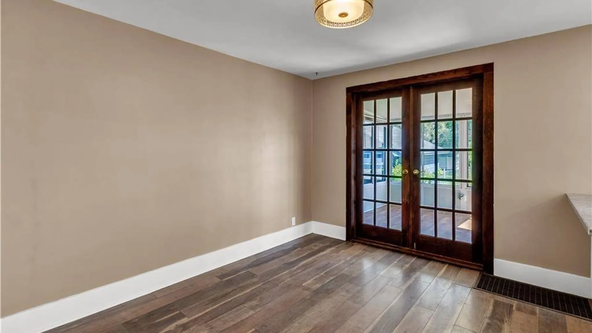 Property at 40 McKinley Ave, Buffalo, NY 14217 28