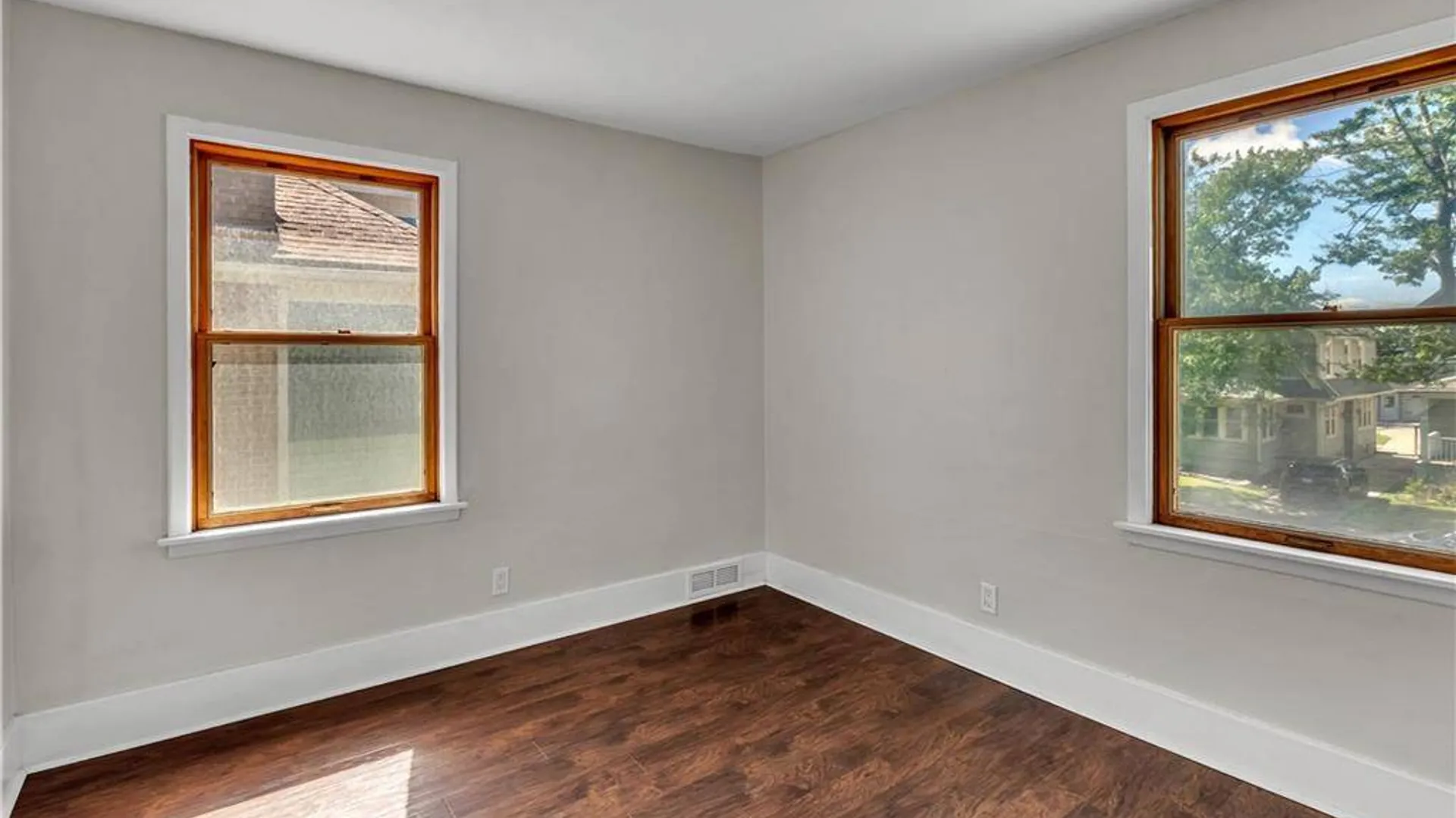 Property at 40 McKinley Ave, Buffalo, NY 14217 33