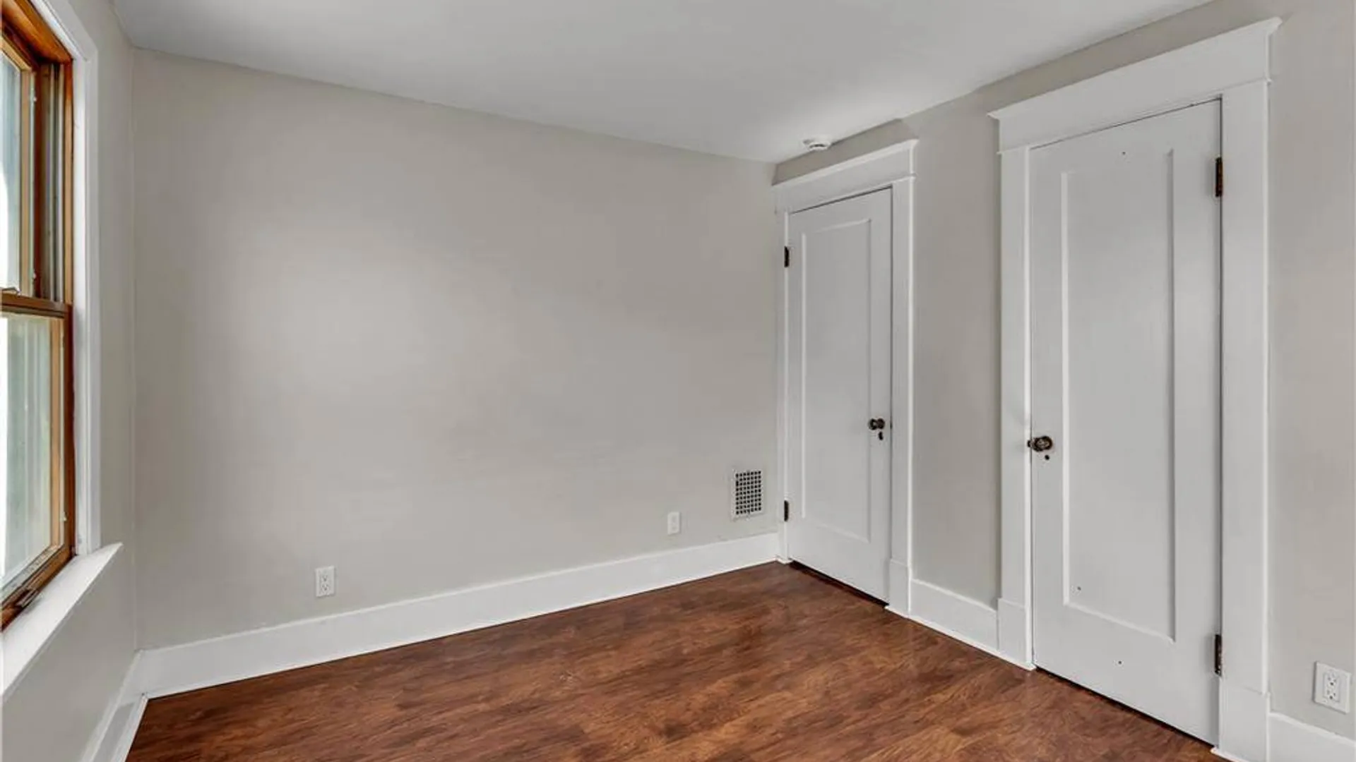 Property at 40 McKinley Ave, Buffalo, NY 14217 35