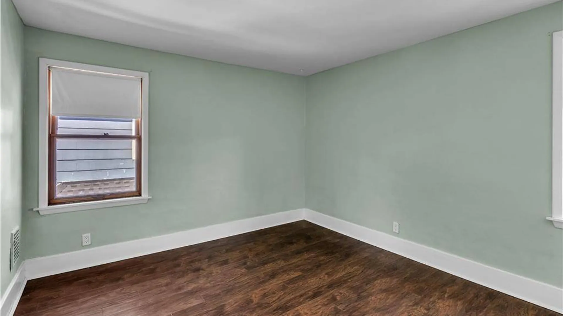 Property at 40 McKinley Ave, Buffalo, NY 14217 39
