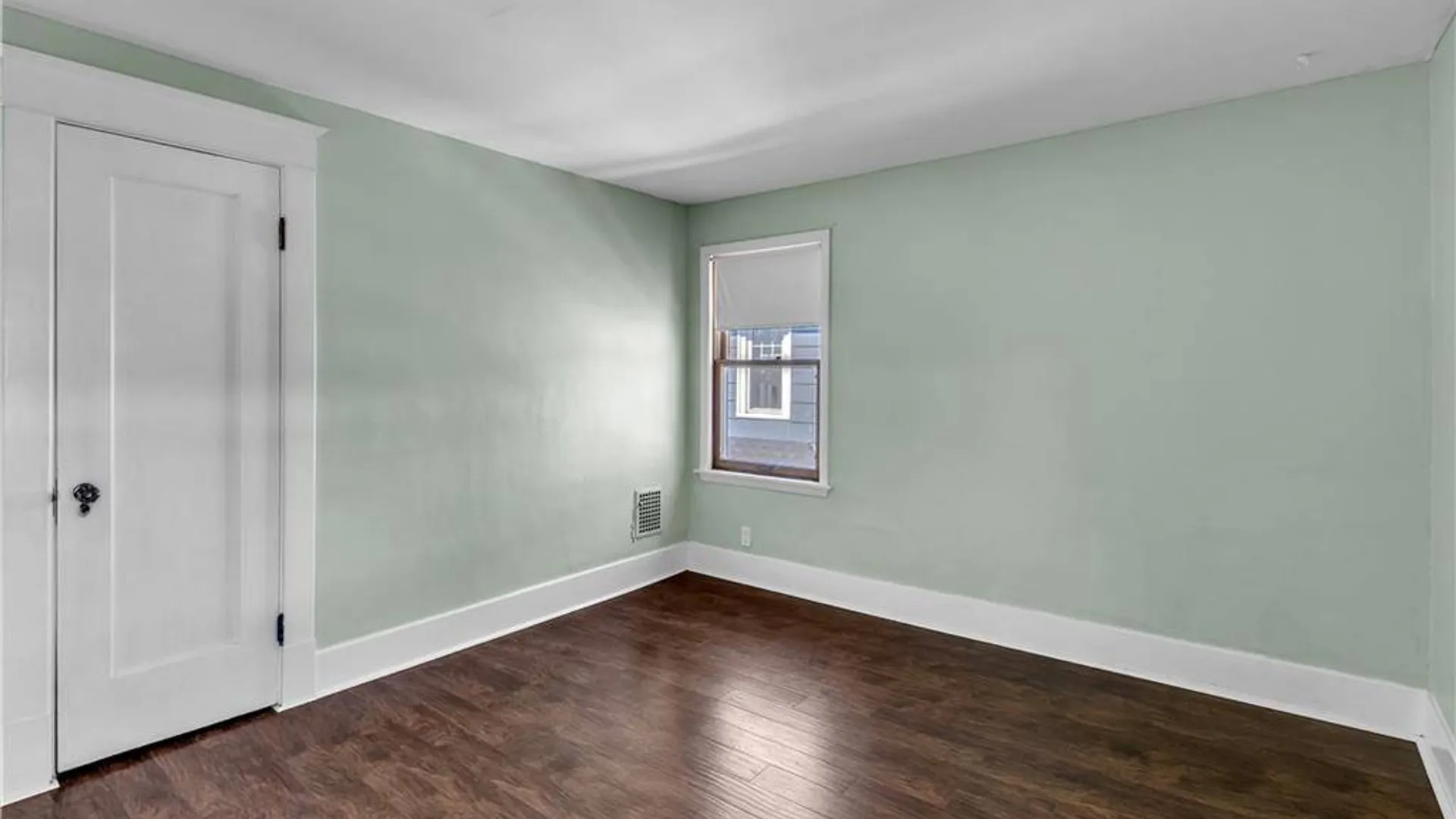 Property at 40 McKinley Ave, Buffalo, NY 14217 40