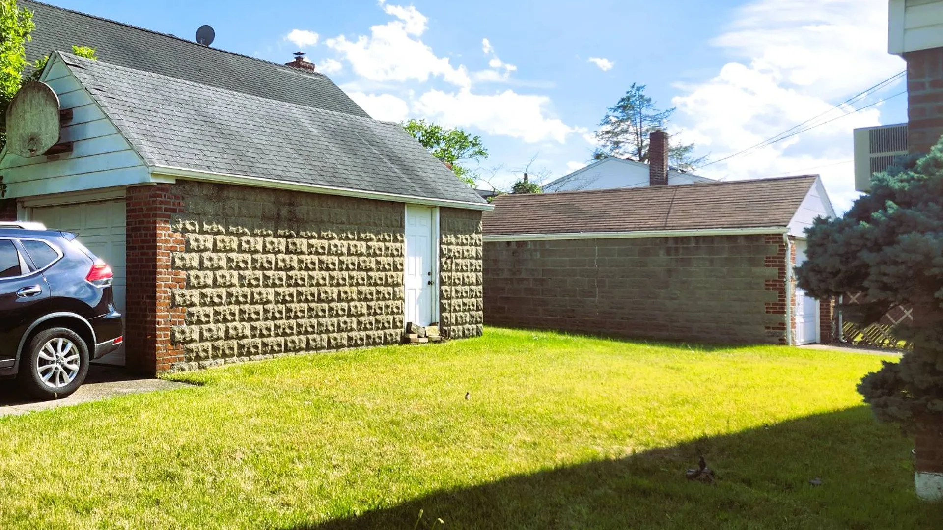 Property at 185 69th Ave, Fresh Meadows, NY 11365 14