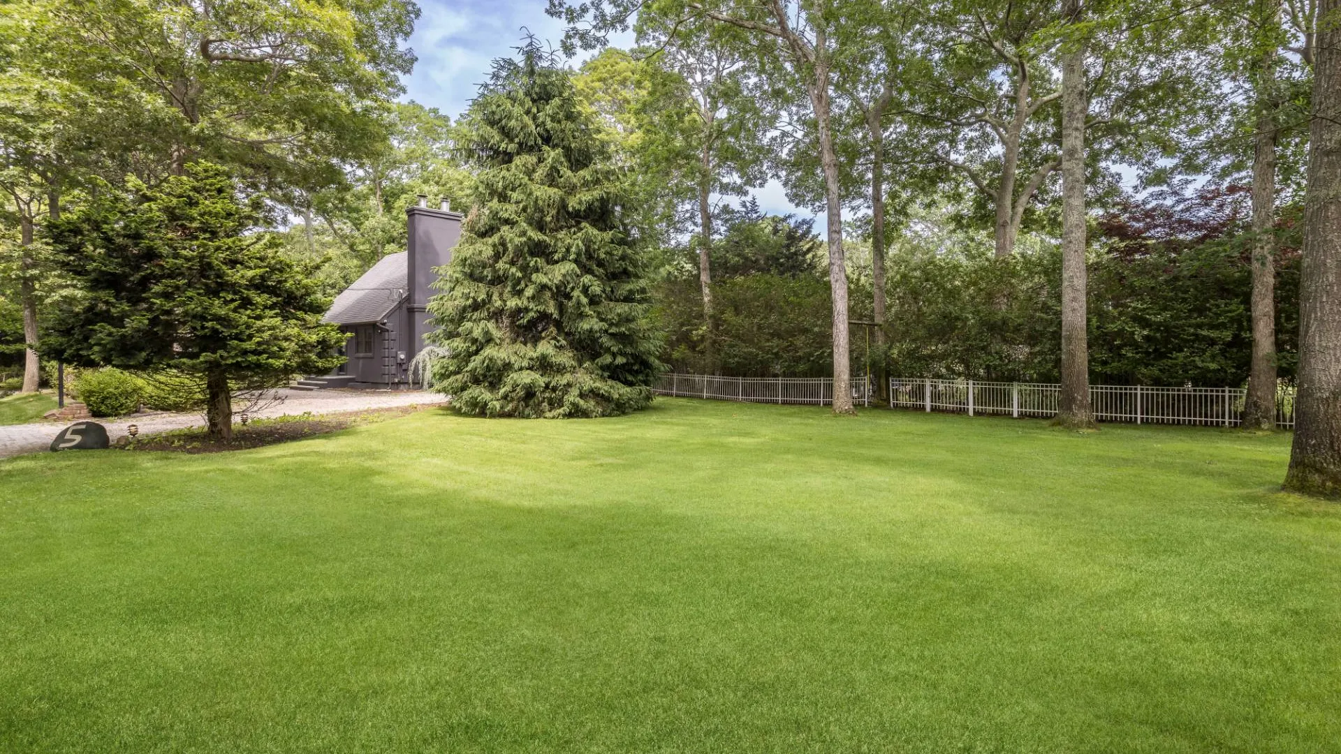 Property at 5 16TH ST, East Hampton, NY 11937 14