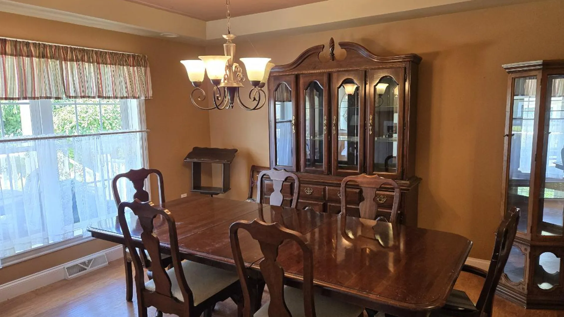 Property at 1407-274 Middle Rd, Calverton, NY 11933 5