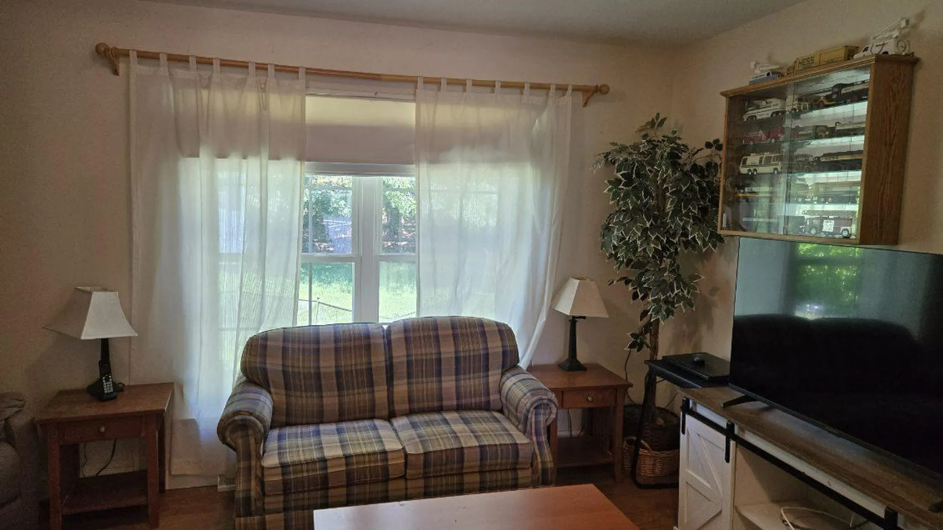 Property at 1407-274 Middle Rd, Calverton, NY 11933 6