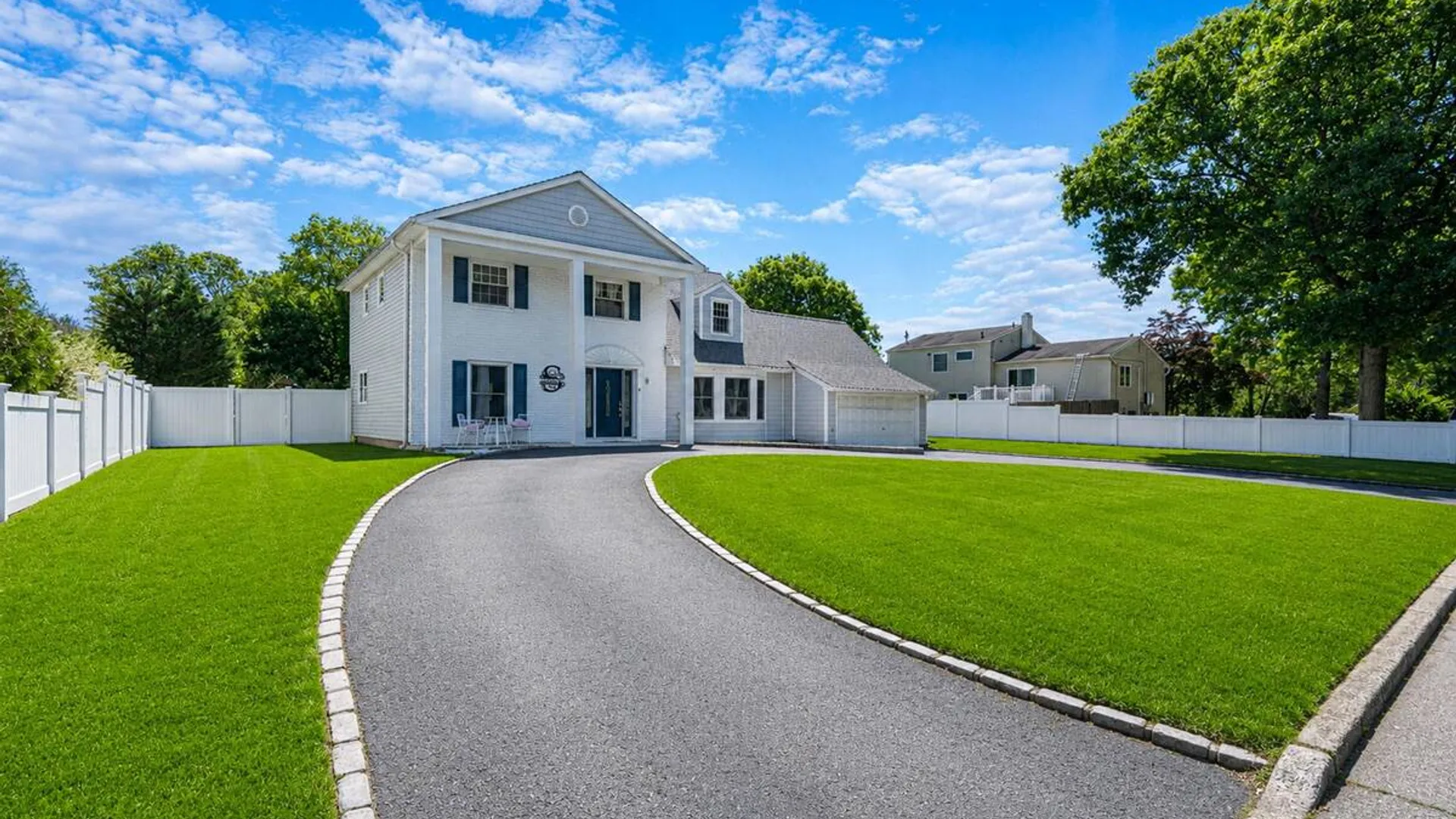 Property at 5 Priscilla Avenue, Holtsville, NY 11742 3
