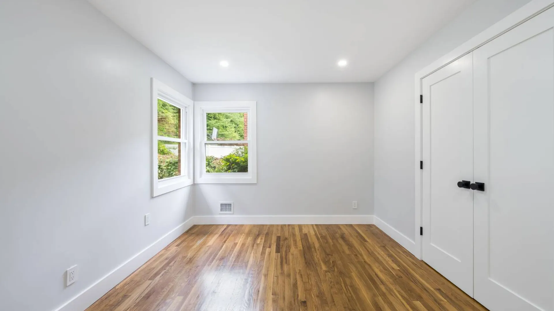Property at 73-30 244 St, Little Neck, NY 11362 14