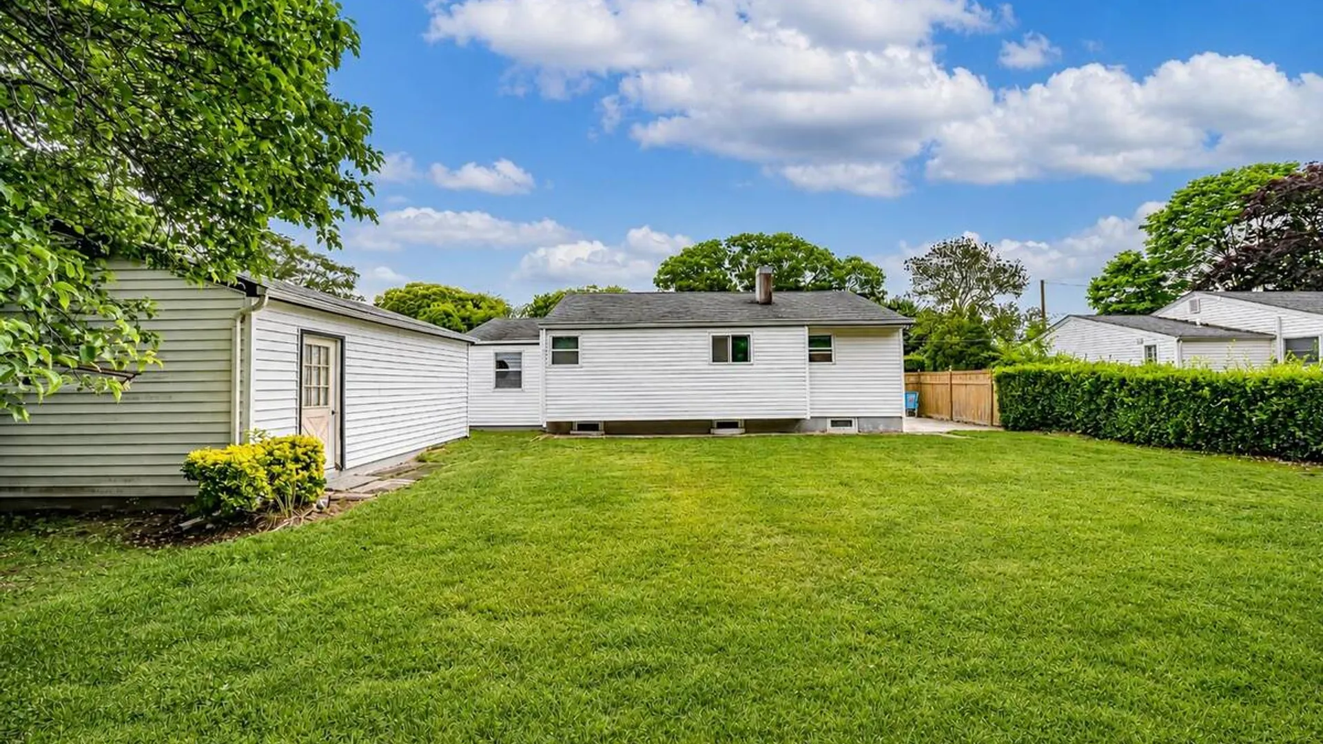 Property at 1614 N Gardiner Drive, Bay Shore, NY 11706 29