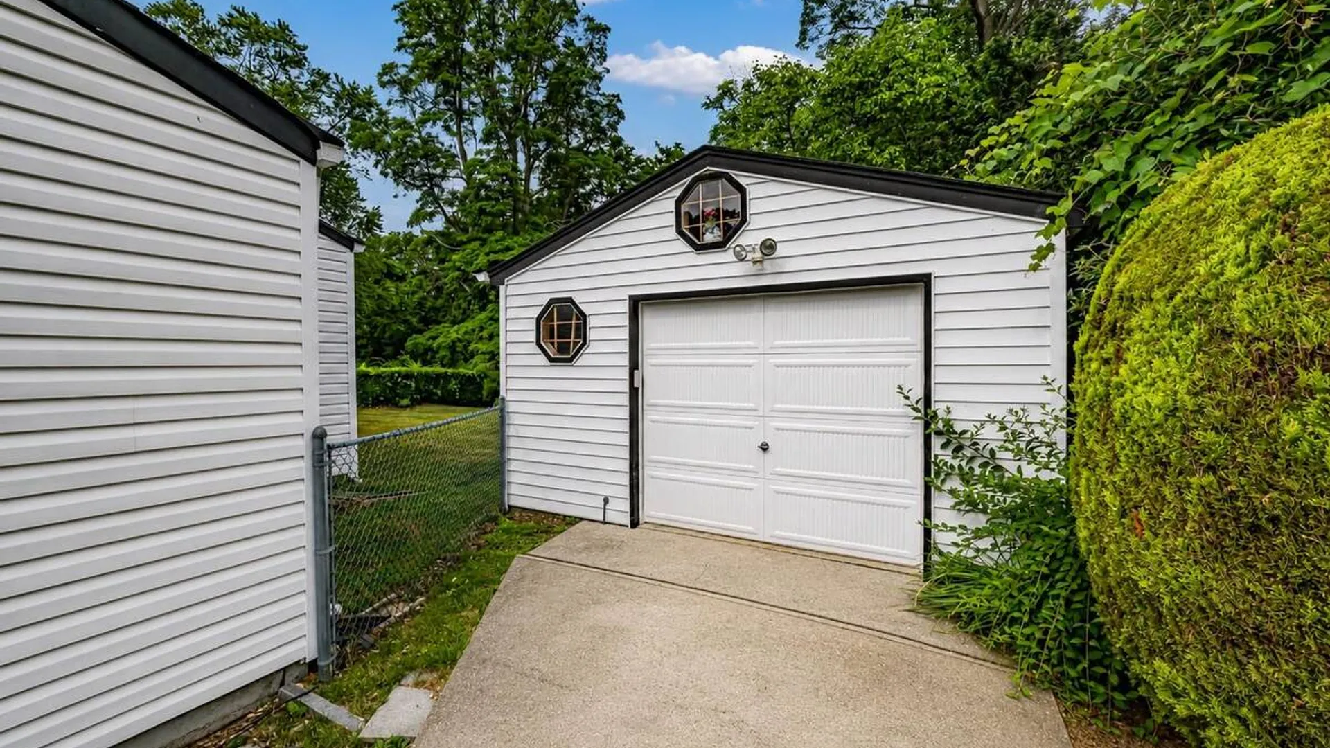 Property at 1614 N Gardiner Drive, Bay Shore, NY 11706 5
