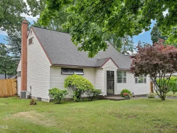Property at 95 Locust Park, Colonie, NY 12205