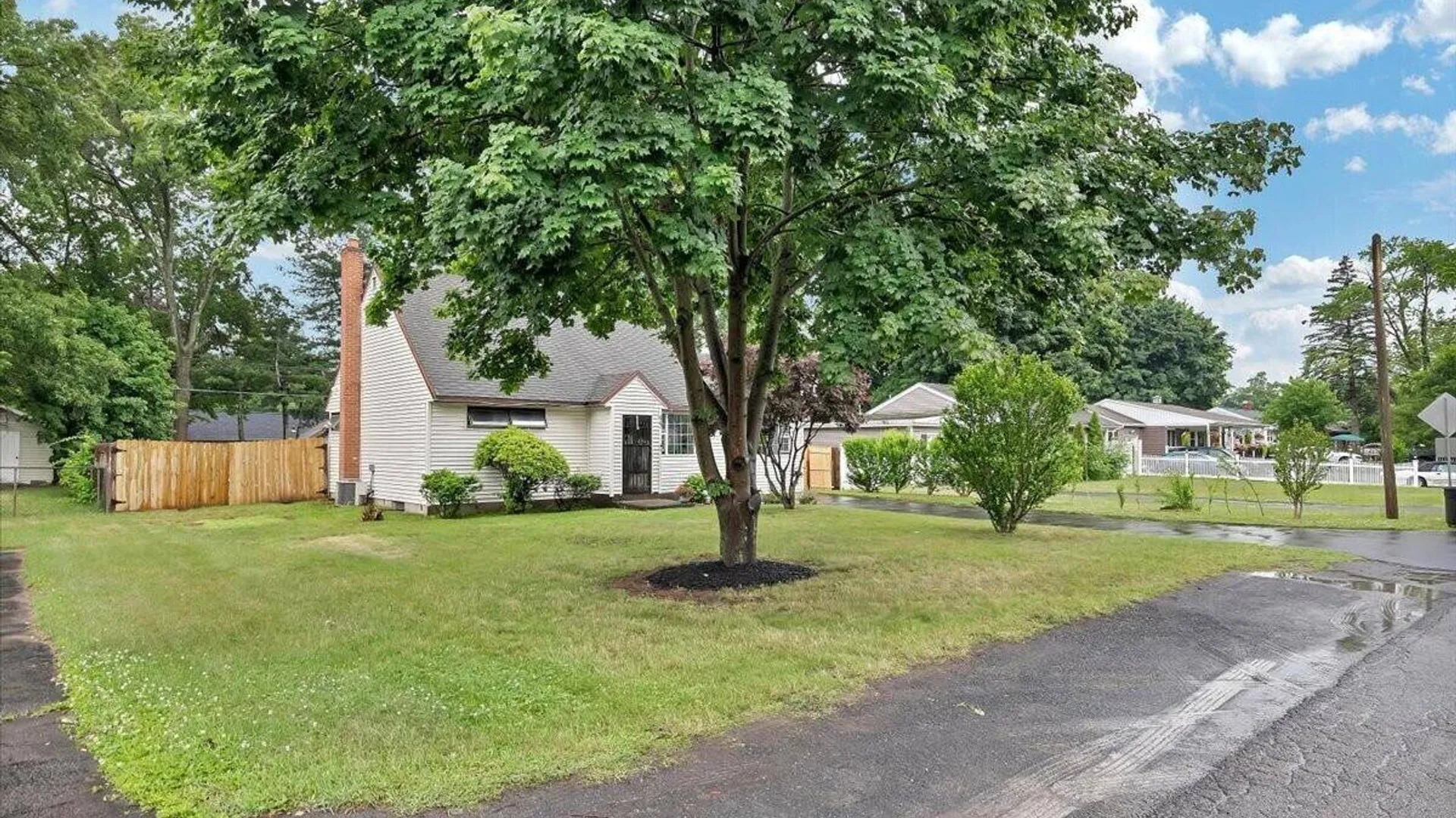 Property at 95 Locust Park, Colonie, NY 12205 38