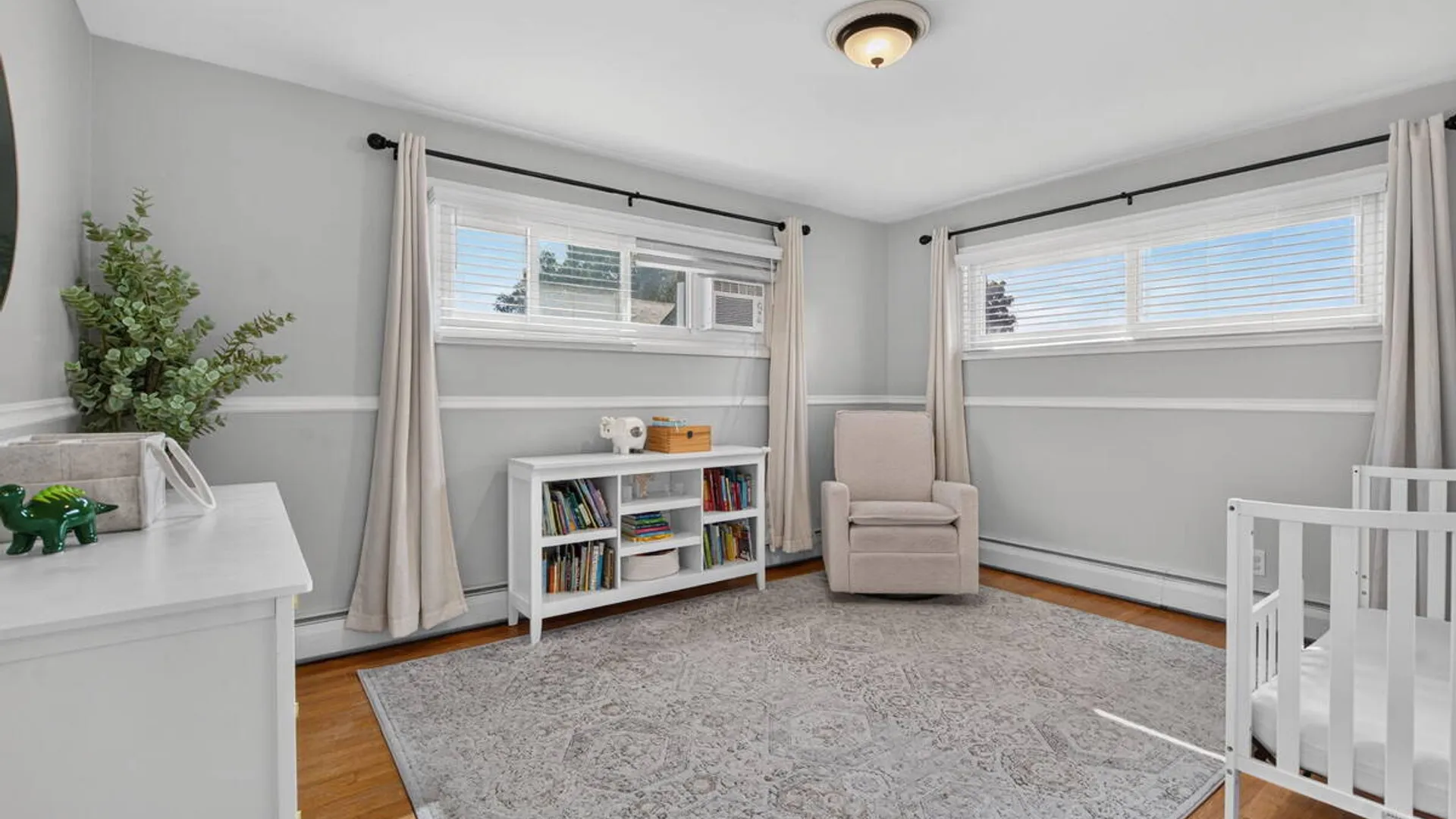 Property at 19 Gingerbread Lane, Albany, NY 12208 28