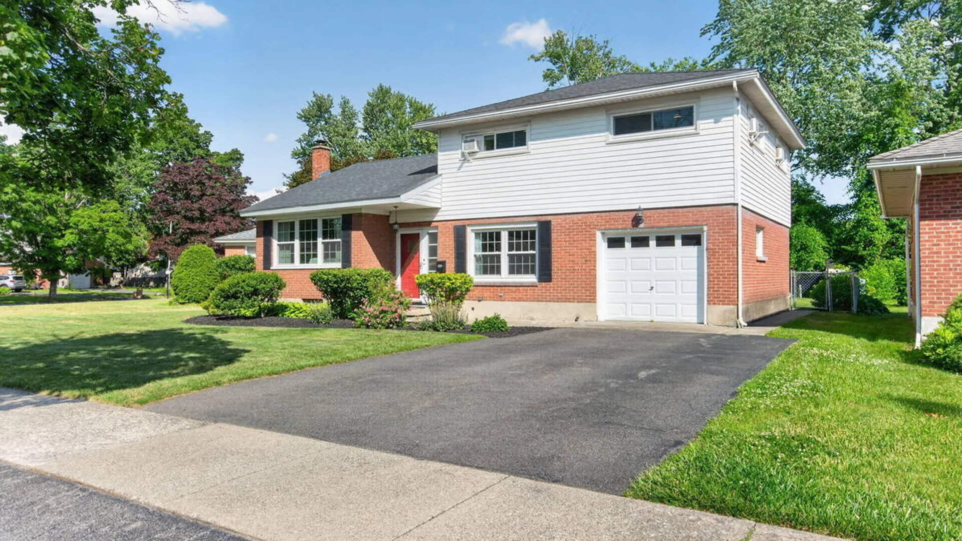 Property at 19 Gingerbread Lane, Albany, NY 12208 3