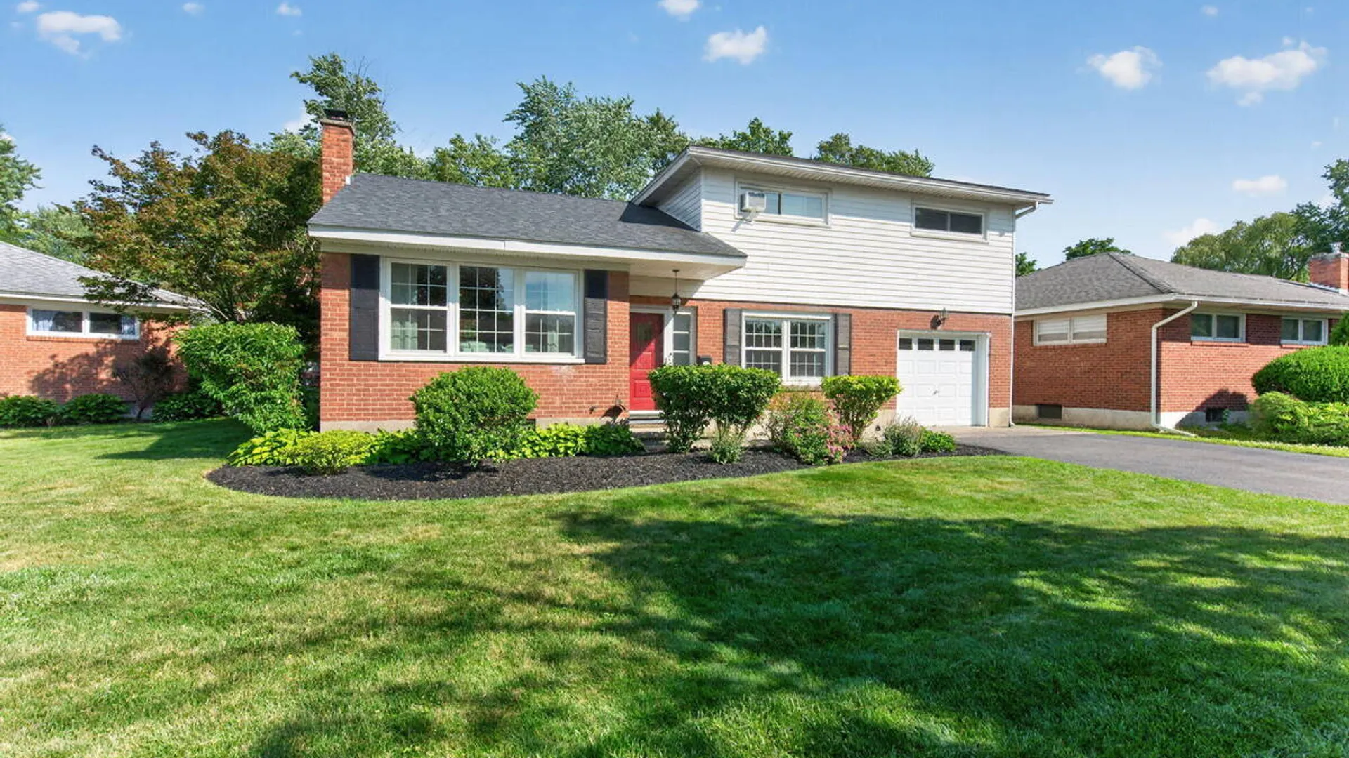 Property at 19 Gingerbread Lane, Albany, NY 12208 4