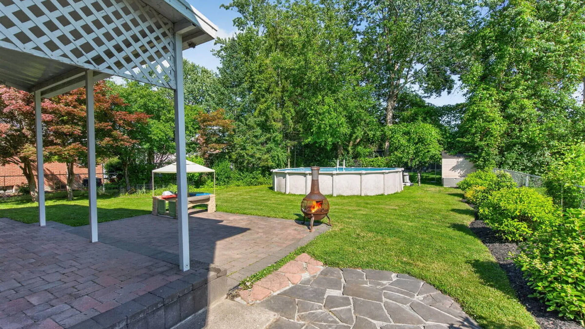 Property at 19 Gingerbread Lane, Albany, NY 12208 40