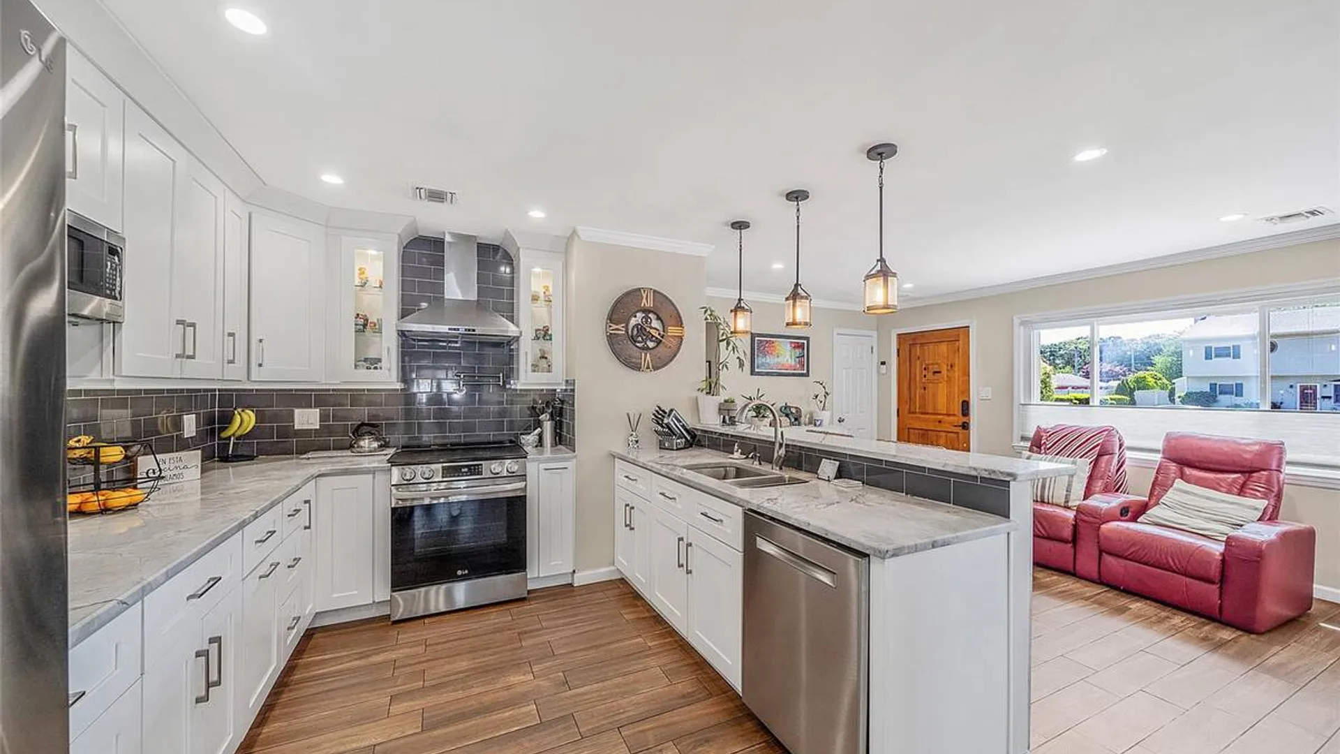Property at 1053 Ocean Avenue, Bay Shore, NY 11706 10