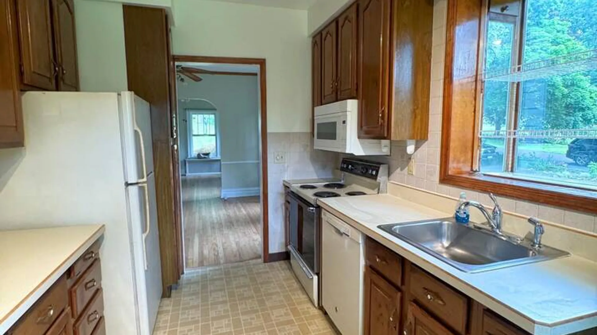 Property at 23 Hill Street, Glenville, NY 12008 24
