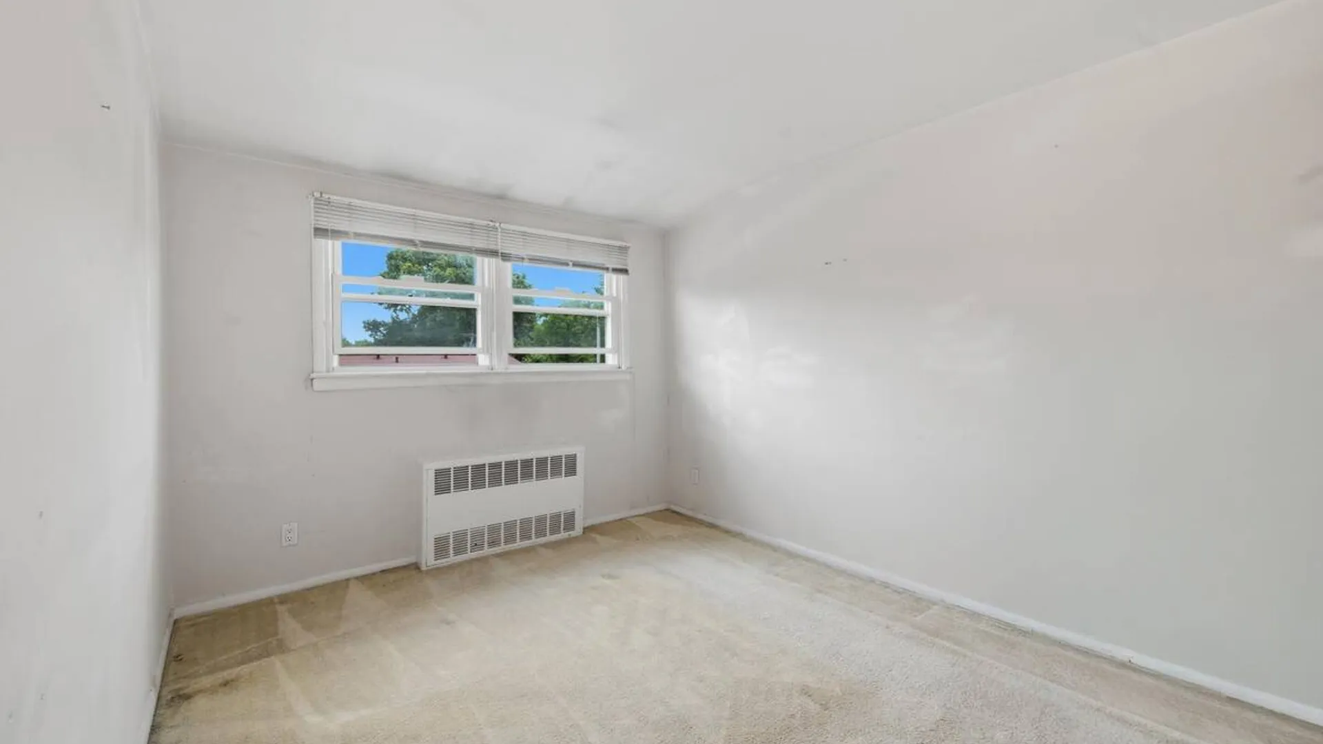 Property at 1600 Grand Avenue, Baldwin, NY 11510 14