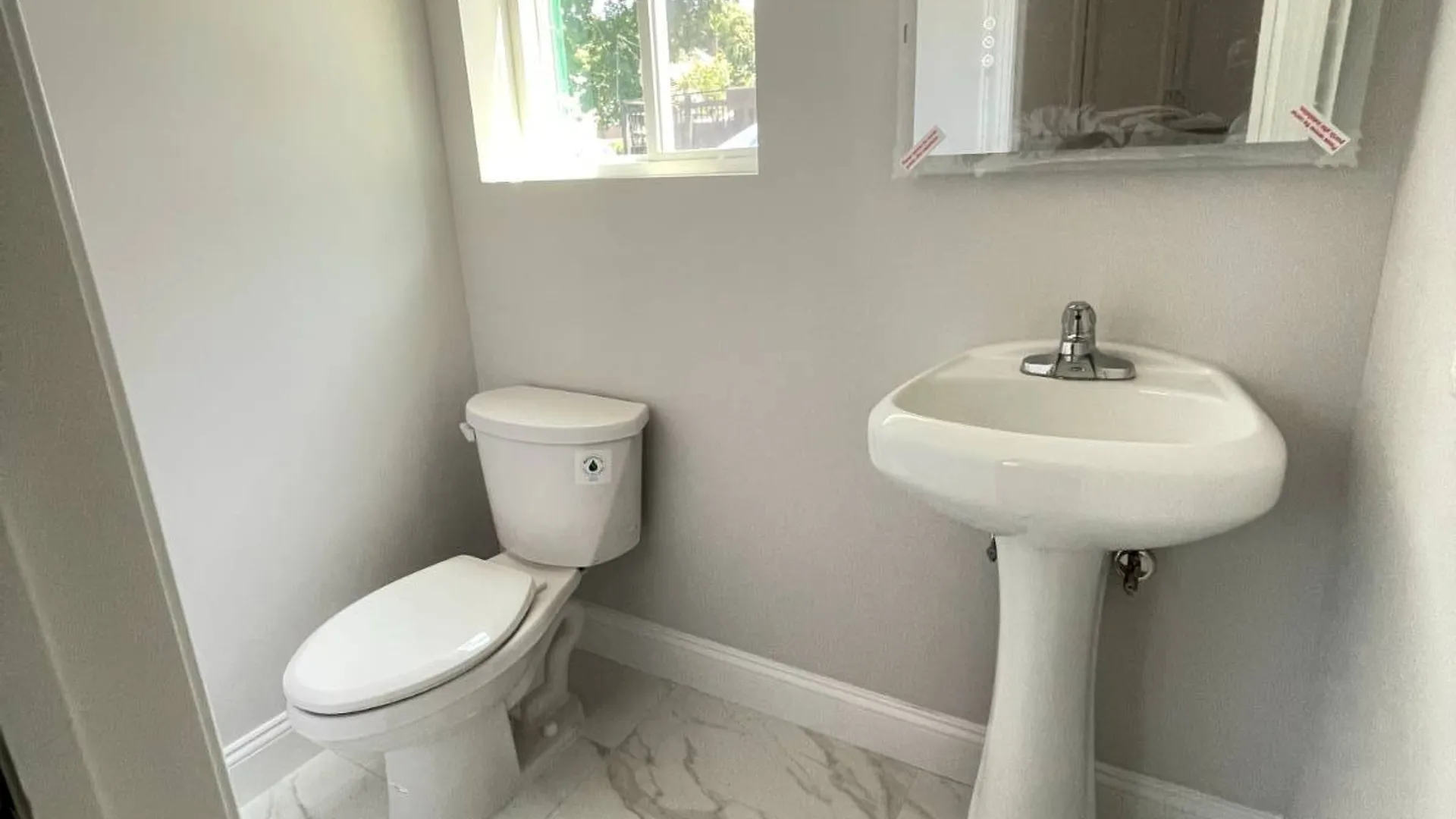 Property at 35 Layton Ave, Staten Island, NY 10301 15