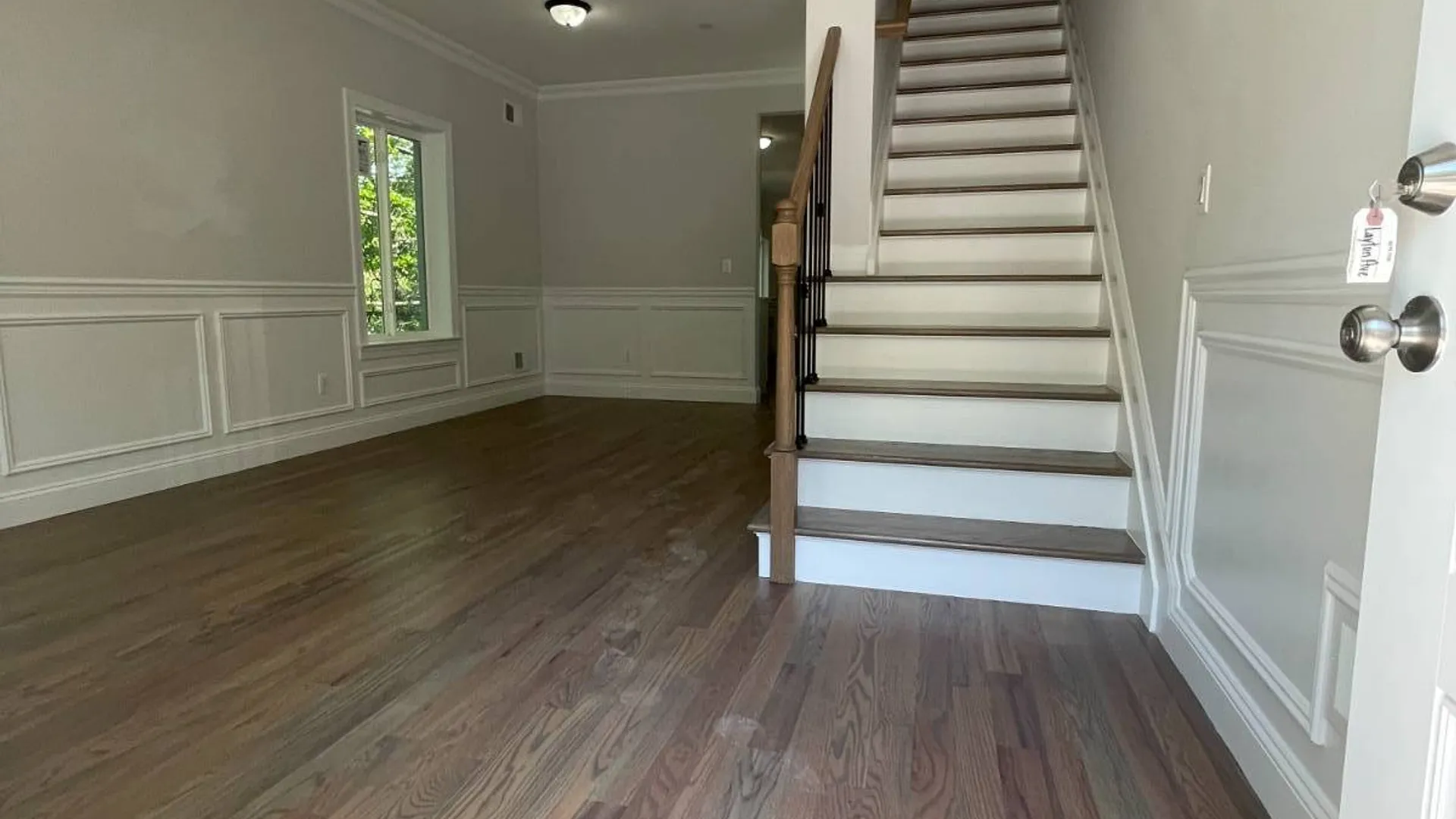 Property at 35 Layton Ave, Staten Island, NY 10301 3