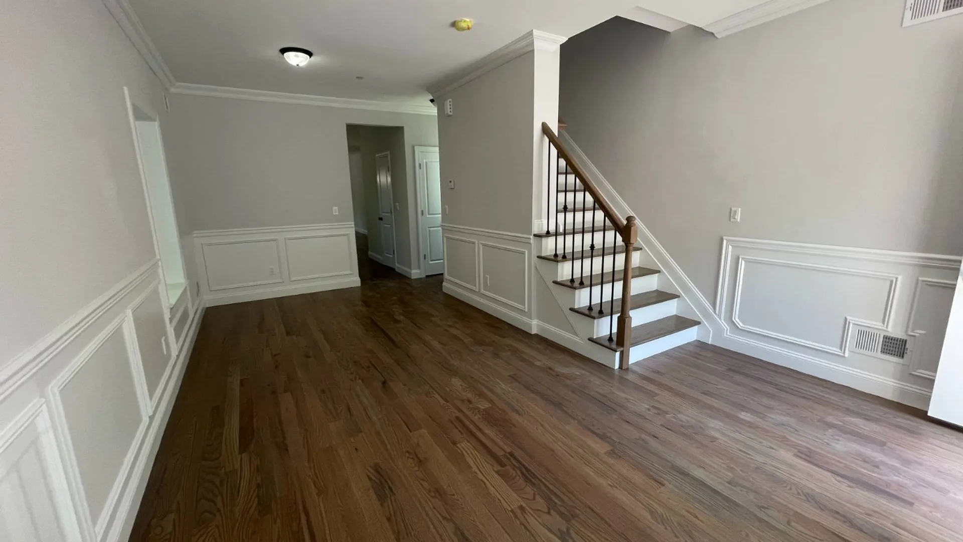 Property at 35 Layton Ave, Staten Island, NY 10301 5