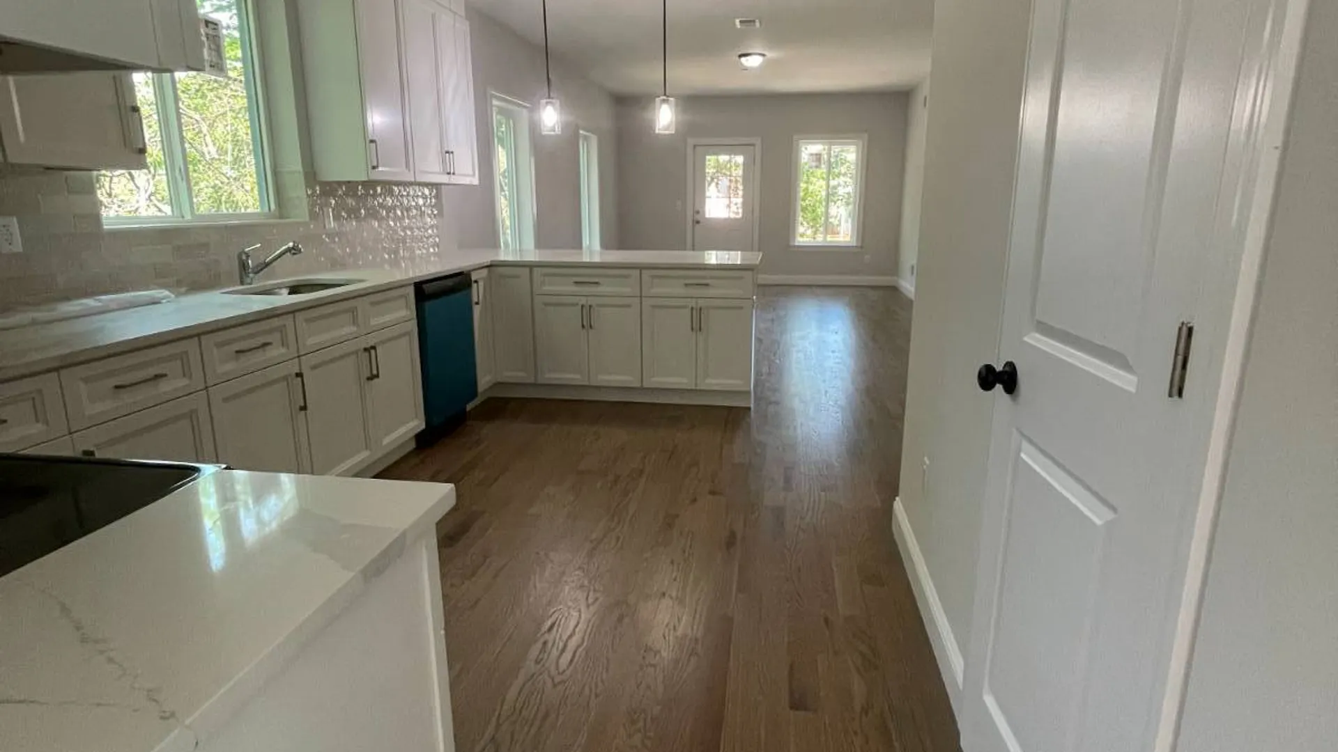 Property at 35 Layton Ave, Staten Island, NY 10301 6