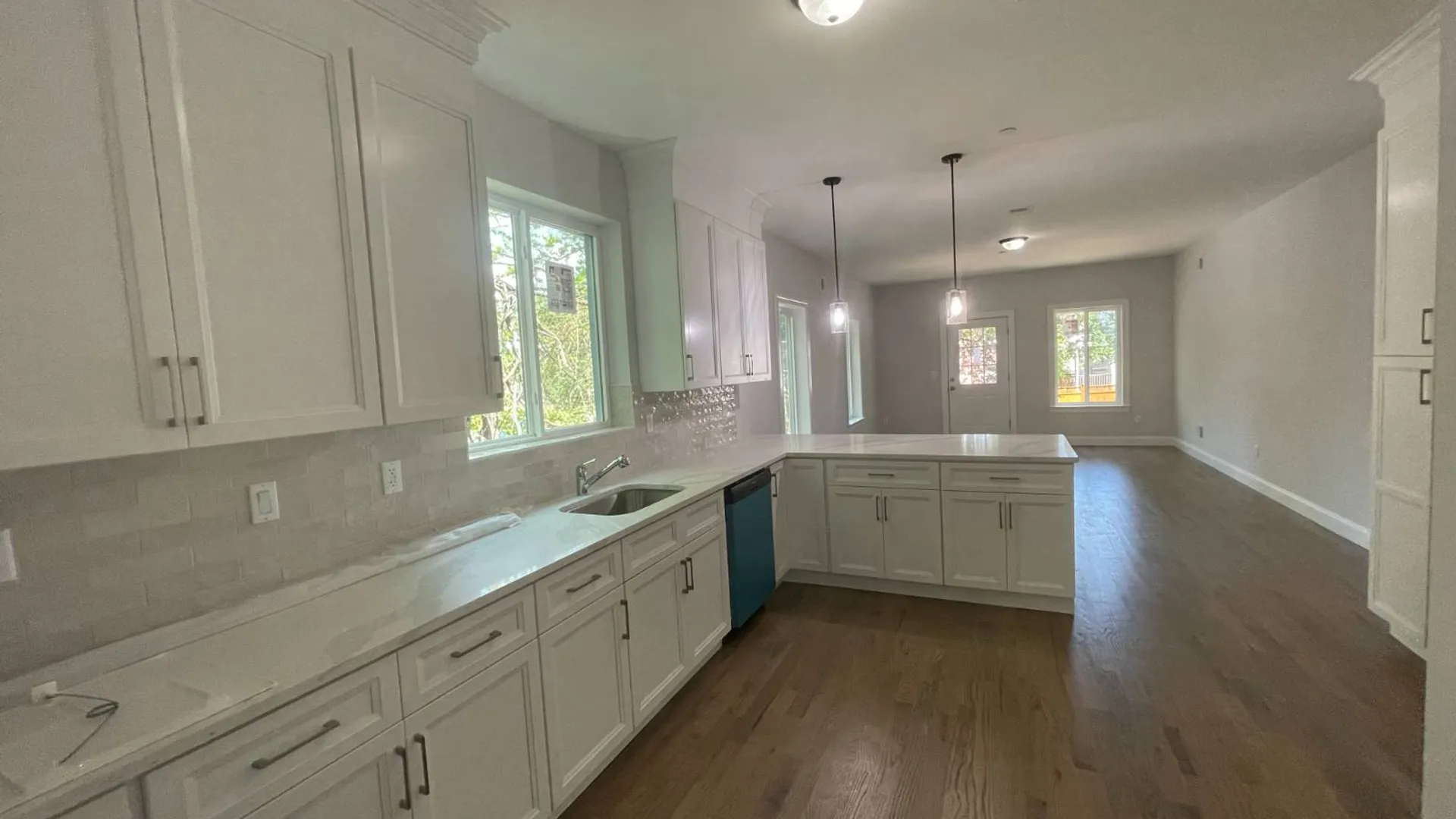 Property at 35 Layton Ave, Staten Island, NY 10301 8