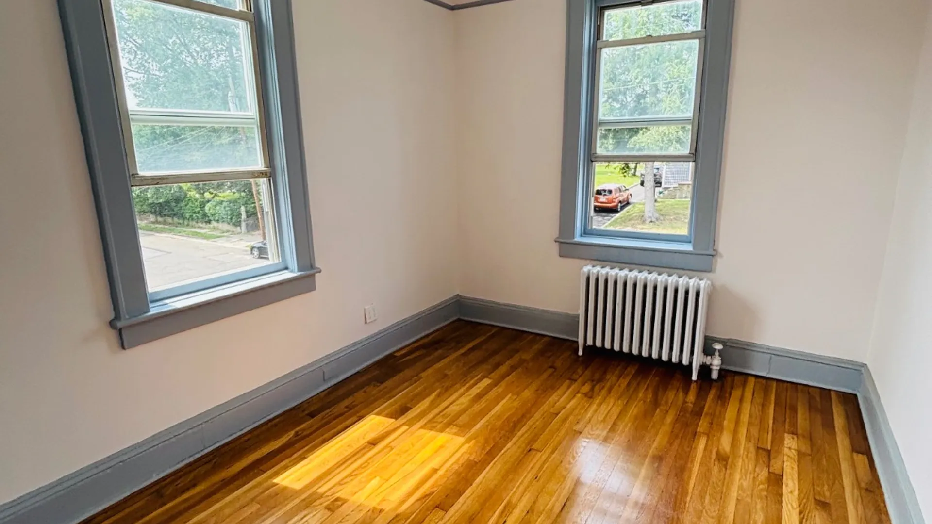 Property at 17 Clement St, Glen Cove, NY 11542 4