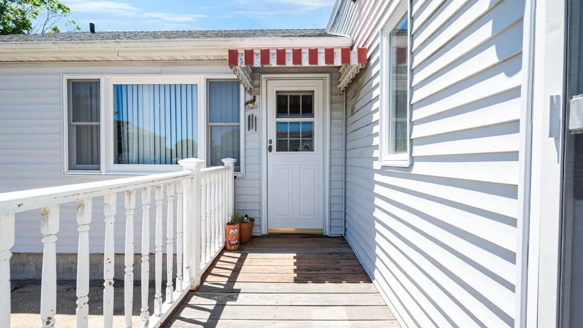 Property at 398 Clocks Boulevard, Massapequa, NY 11758 14